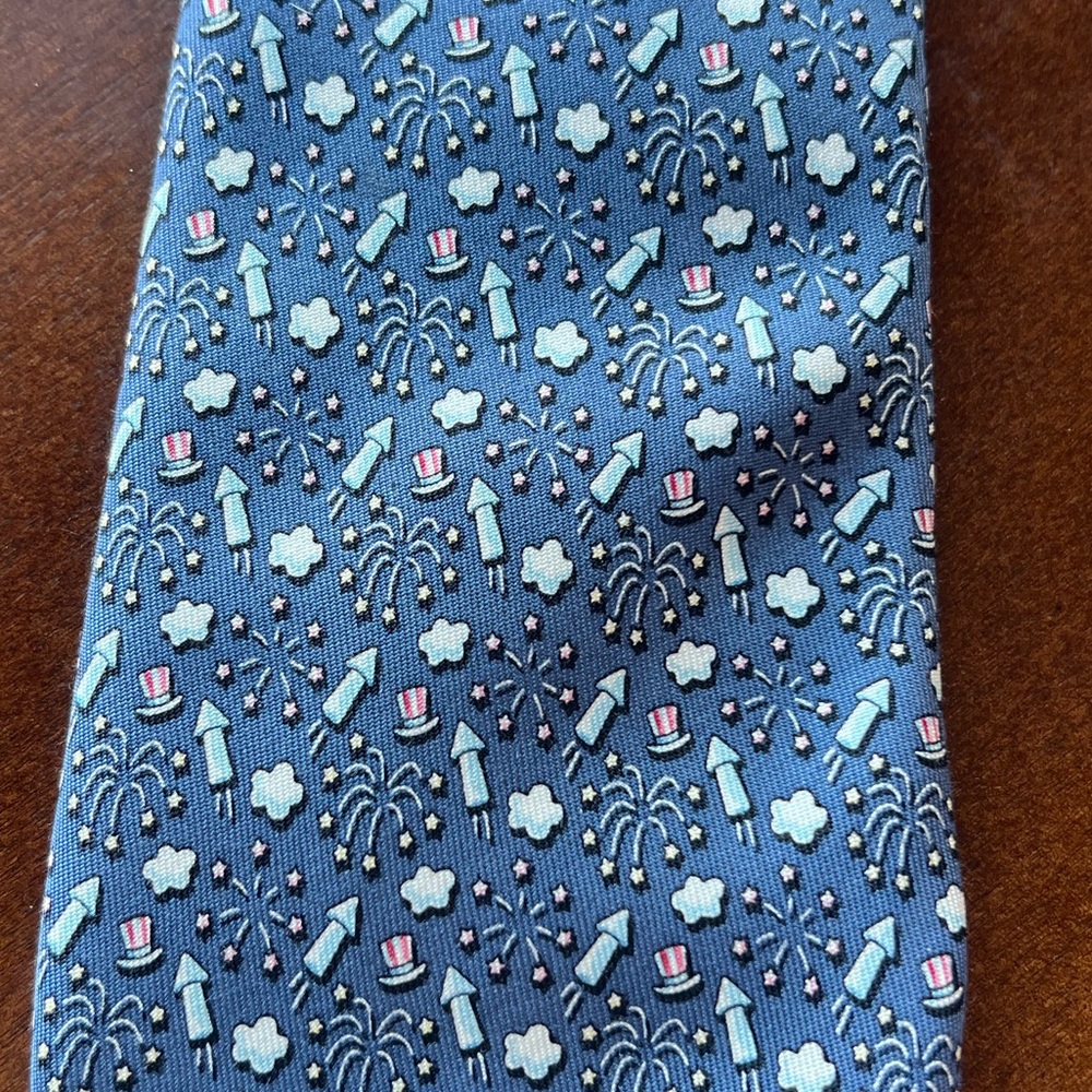 Vineyard Vines Blue Patterned Fireworks 4th of July boy’s kid’s Tie